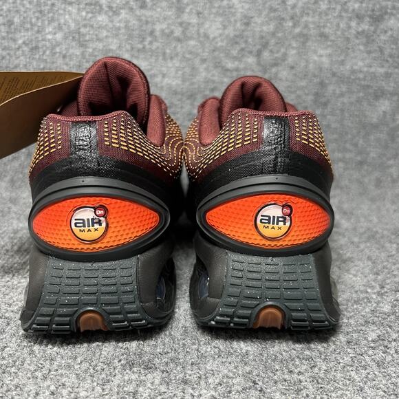 Nike Air Max DN Shoes Mens Size 9 Running DV3337-600 Sneakers - Picture 4 of 8